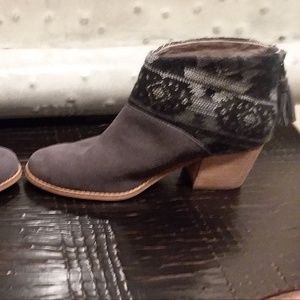 Toms Leila Grey Suede Boots w/ Tribal Wool NWOT